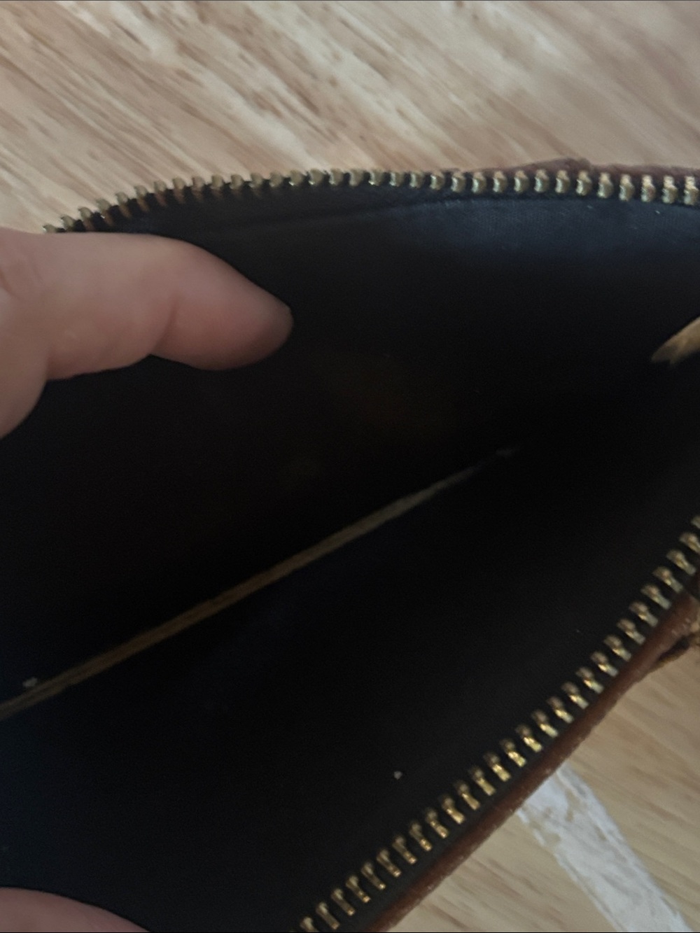 Steve Madden Brown Pebbled Leather Wristlet Wallet - Picture 6 of 7